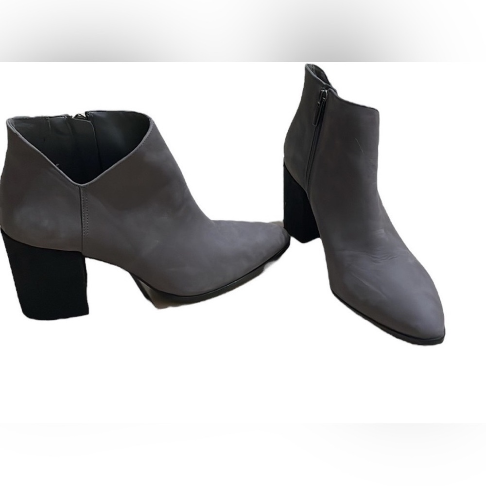 Vince Camuto Black Leather bootie